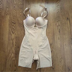 Shapellx Nude Shapewear Bodysuit size small NWT zipper shoulder straps